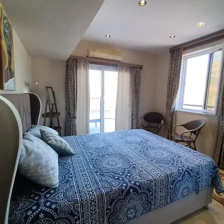 빌라 Cheerful 3 Bedroom With Amazing Sea View